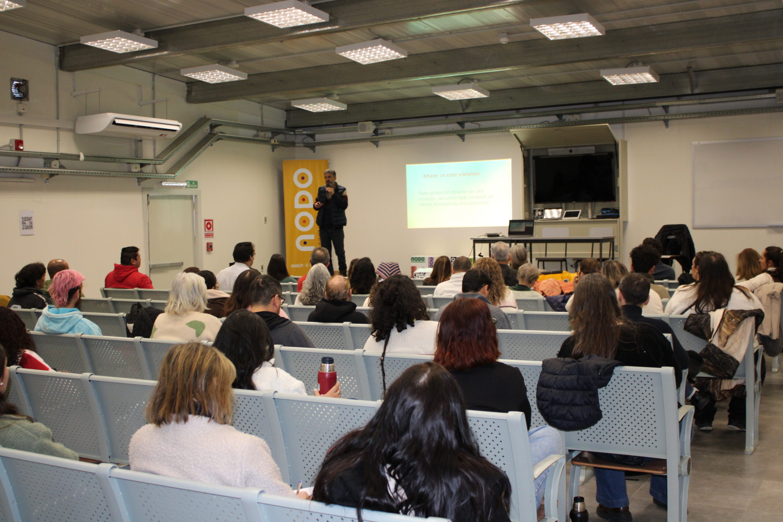 En este momento estás viendo Seminario Umbral «Adolescencia y necesidades específicas en esta etapa evolutiva»