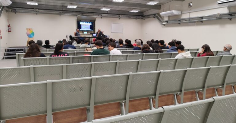 Lee más sobre el artículo Apertura de inscripciones para el programa de Ciencias de la Computación de bachillerato